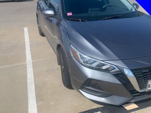 Used 2020 Nissan Sentra SV FWD image 2