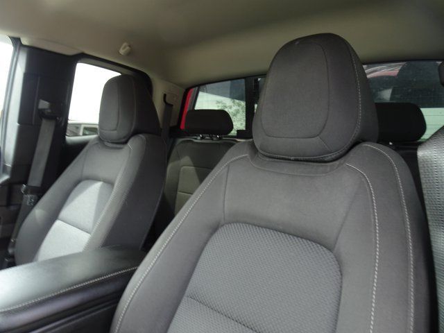 Used 2019 Chevrolet Colorado LT w/ LT Convenience Package RWD image 12