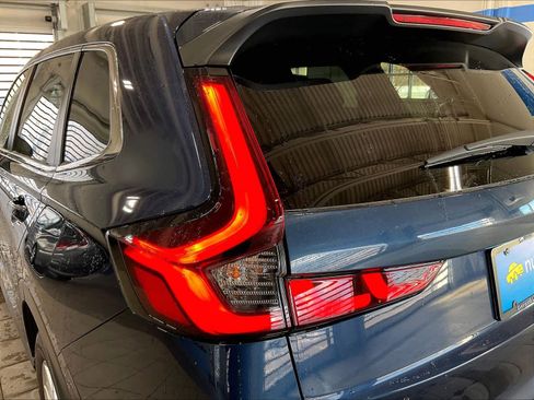 Certified 2025 Honda CR-V EX image 32