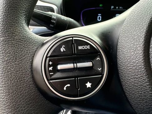 Used 2025 Kia Soul LX image 27