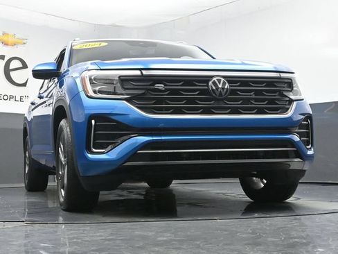 Used 2024 Volkswagen Atlas Cross Sport SEL R-Line AWD/4WD image 3