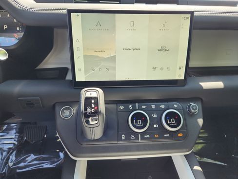 New 2025 Land Rover Defender 110 S image 15