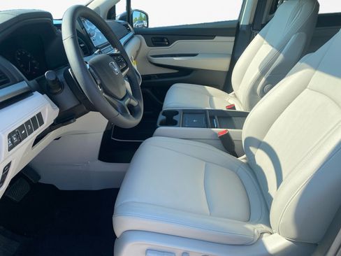 Certified 2026 Honda Odyssey EX-L image 11