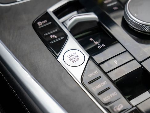 New 2026 BMW X7 xDrive40i w/ Premium Package image 21