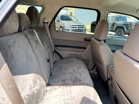 Used 2010 Ford Escape XLT image 11