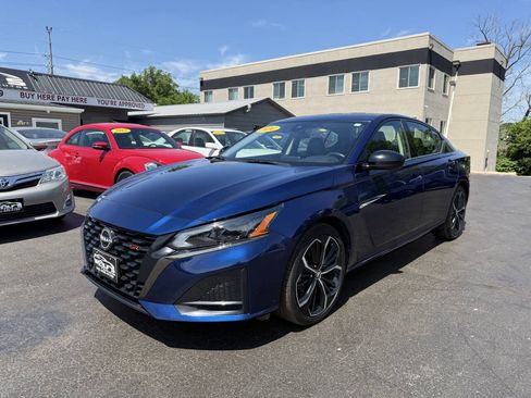 Used 2024 Nissan Altima 2.5 SR FWD image 1