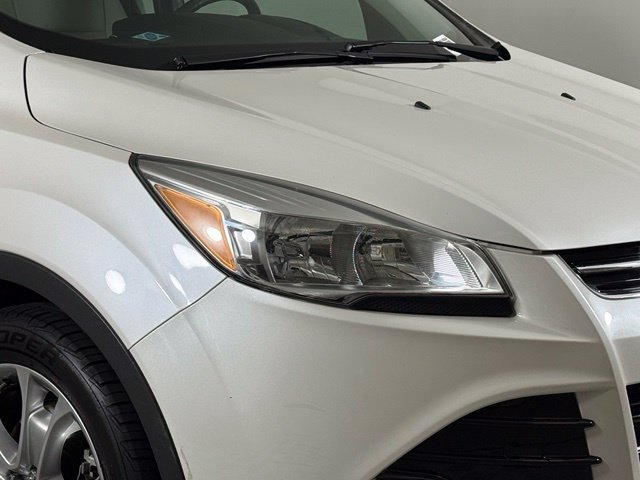 Used 2015 Ford Escape Titanium FWD image 14