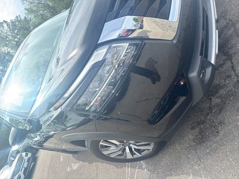 Used 2024 Nissan Pathfinder SL FWD image 37