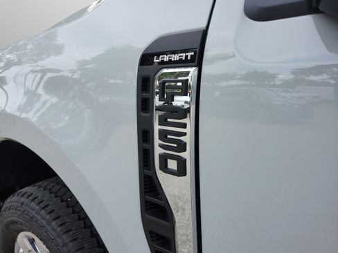 New 2026 Ford F250 Lariat w/ Chrome Package AWD/4WD image 32