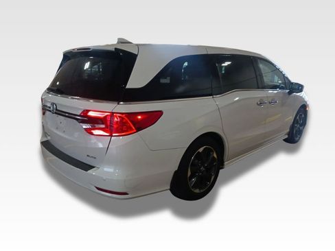 Used 2023 Honda Odyssey Elite image 4
