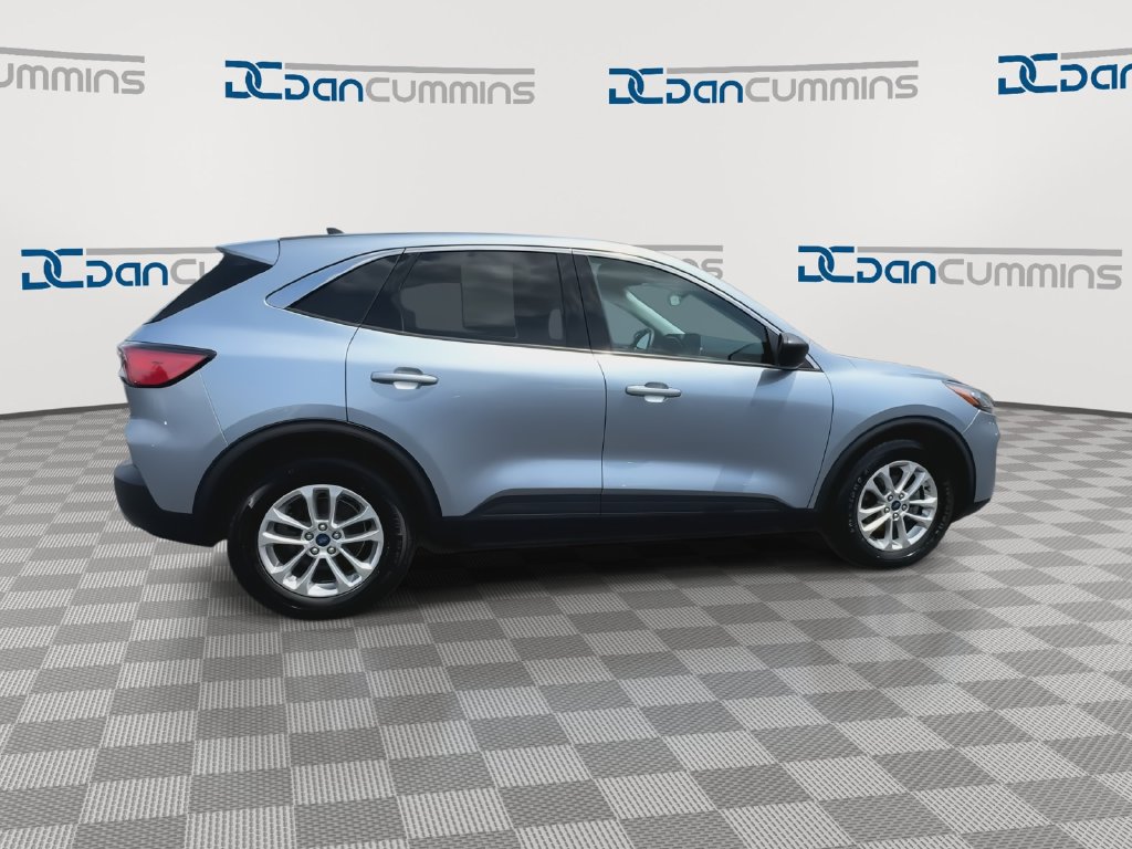 Used 2022 Ford Escape SE FWD image 9