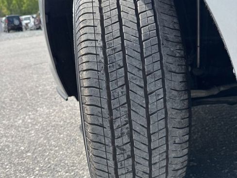 Used 2025 Toyota Sienna LE image 29