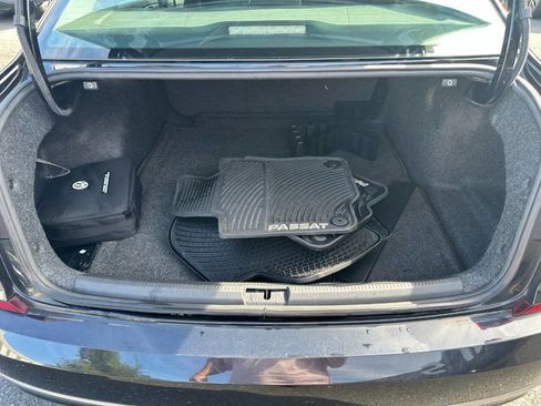 Used 2018 Volkswagen Passat 2.0T S image 28