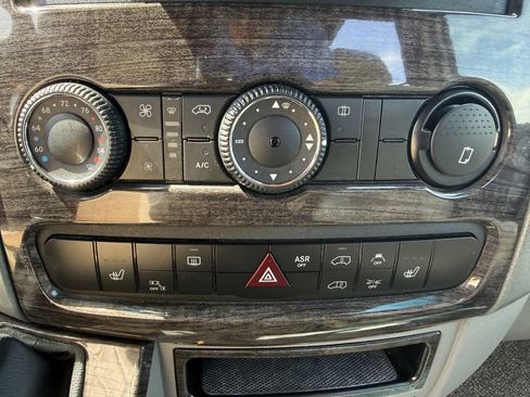 Used 2017 Mercedes-Benz Sprinter 3500 image 64