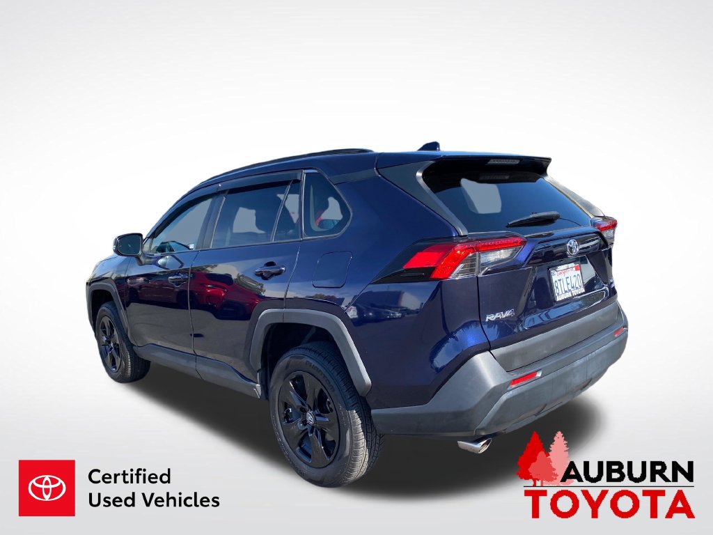 Certified 2021 Toyota RAV4 XLE w/ XLE Grade Weather Package AWD/4WD image 8