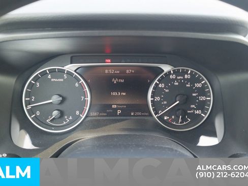Used 2025 Nissan Rogue S AWD/4WD image 13