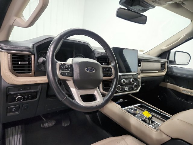 Used 2024 Ford Expedition Limited RWD image 13