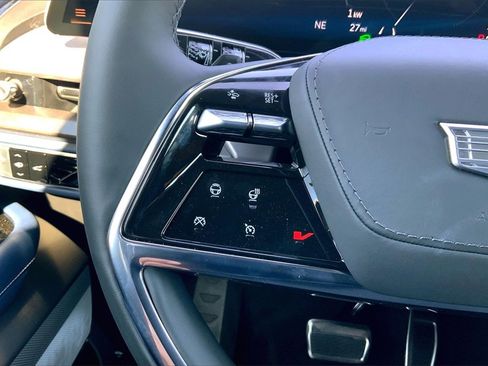 New 2026 Cadillac Vistiq Premium Luxury image 24