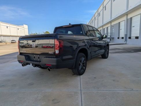 Used 2023 Honda Ridgeline Sport image 5