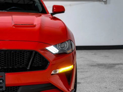 Used 2018 Ford Mustang GT Premium RWD image 36