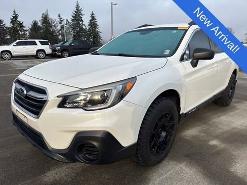 Used 2019 Subaru Outback 2.5i image 3