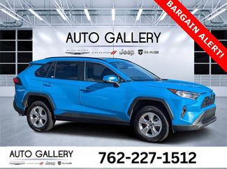 Used 2021 Toyota RAV4 XLE image 1