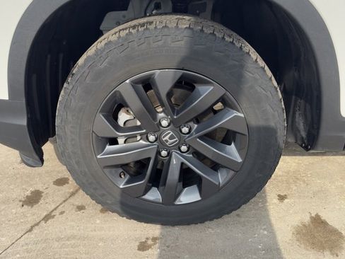 Certified 2023 Honda Ridgeline Sport image 9