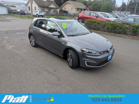 Used 2019 Volkswagen e-Golf SE w/ Driver Assistance Package image 39