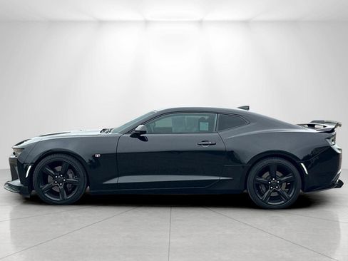 Used 2018 Chevrolet Camaro SS RWD image 6