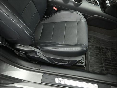 Used 2015 Ford Mustang GT Premium image 26