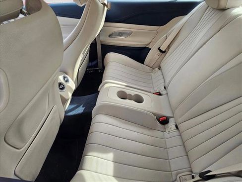 Used 2018 Mercedes-Benz E 400 Coupe image 10
