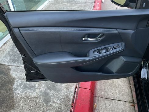 Used 2024 Nissan Sentra SV image 12