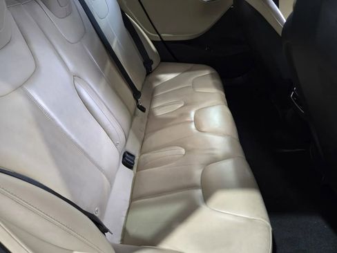 Used 2015 Tesla Model S 85 RWD image 9