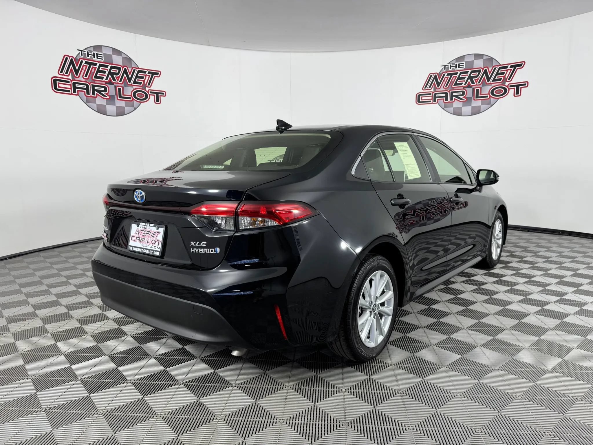 Used 2024 Toyota Corolla XLE FWD image 7