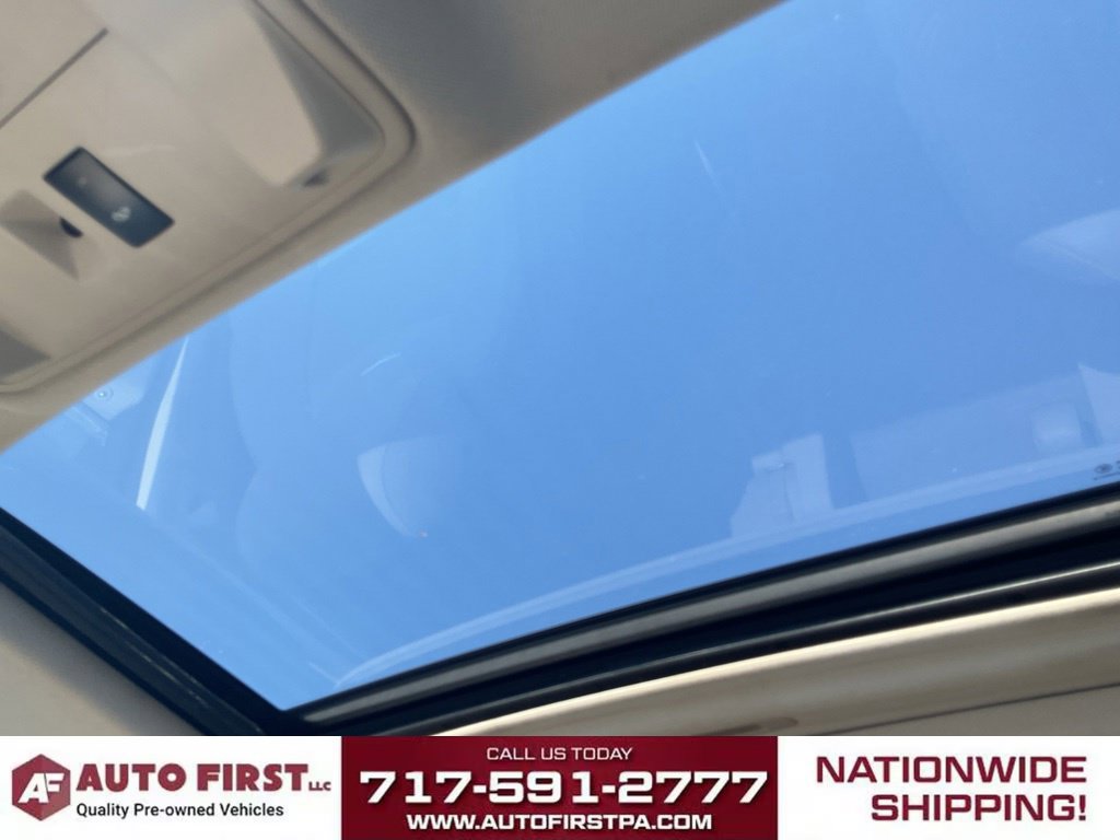 Used 2015 Cadillac Escalade Luxury AWD/4WD image 32
