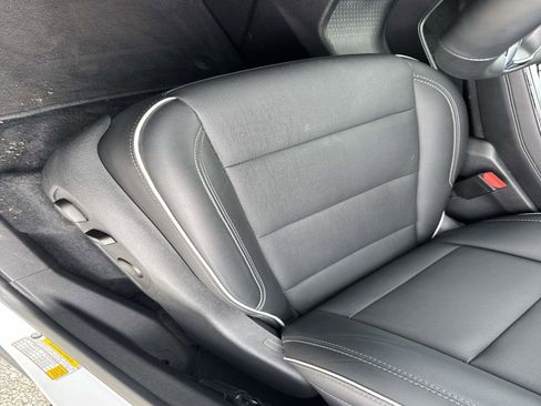 Used 2025 Buick Enclave Preferred image 19