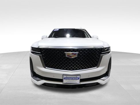 Used 2023 Cadillac Escalade Luxury AWD/4WD image 6