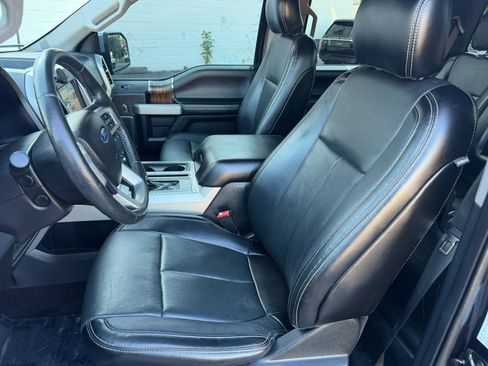 Used 2018 Ford F150 Lariat w/ Equipment Group 502A Luxury AWD/4WD image 4
