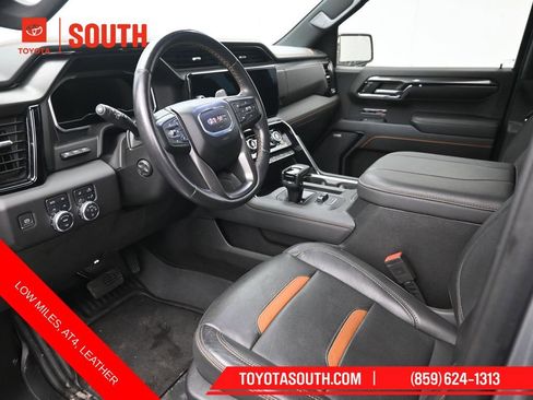 Used 2023 GMC Sierra 1500 AT4 w/ Technology Package image 9