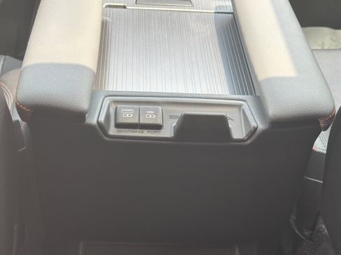 Certified 2023 Toyota Sienna XSE FWD image 28