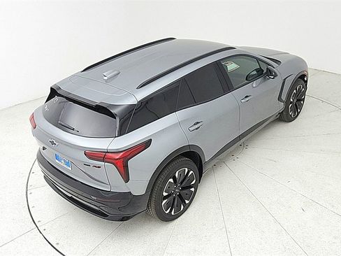 New 2025 Chevrolet Blazer EV RS image 13