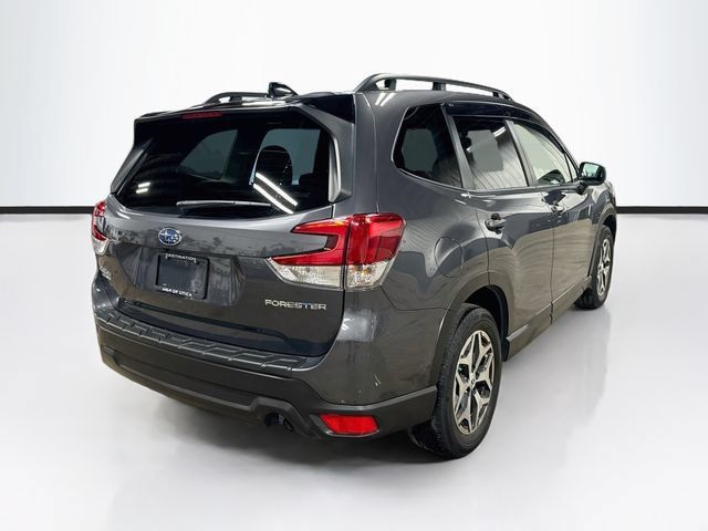 Used 2024 Subaru Forester Premium AWD/4WD image 7
