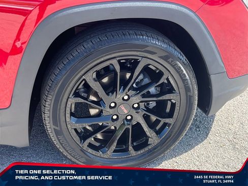 Used 2023 GMC Terrain SLT w/ Tech Package FWD image 21