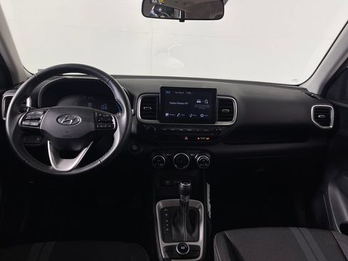 Certified 2025 Hyundai Venue SEL FWD image 14