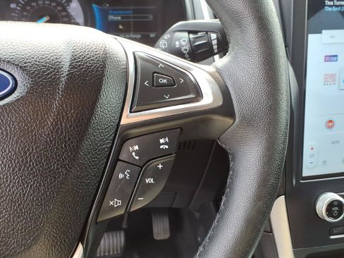 Used 2022 Ford Edge SEL w/ Convenience Package AWD/4WD image 16