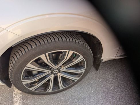 Used 2023 Volvo XC60 B6 Ultimate w/ Climate Package image 3