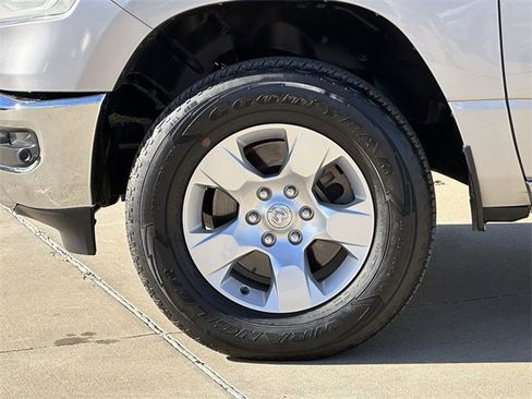 Used 2019 RAM 1500 Big Horn image 9