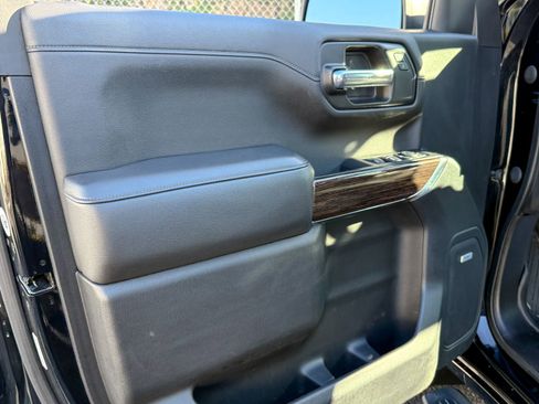 Used 2020 GMC Sierra 1500 Elevation w/ Elevation Value Package image 14