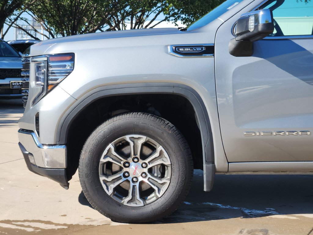 Used 2025 GMC Sierra 1500 SLT AWD/4WD image 18