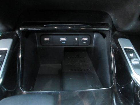 Used 2023 Kia Sorento SX AWD/4WD image 30